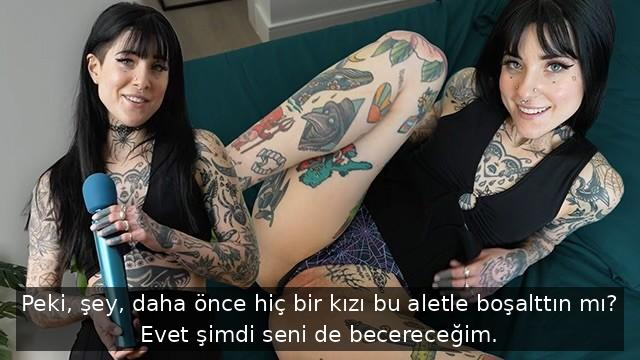 Yakın Arkadaşının Odasına Vibratör Bulunca Kendi Üstünde Denemesini İstiyor